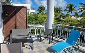 La Mangotine - Duplex A Saint Francois Avec Piscine